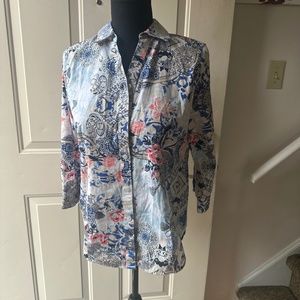 Women's Chico's print flowers Blouse Size 0